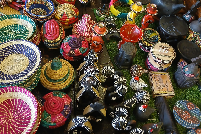 Addis Ababa: Guided City Highlights Tour in English & French