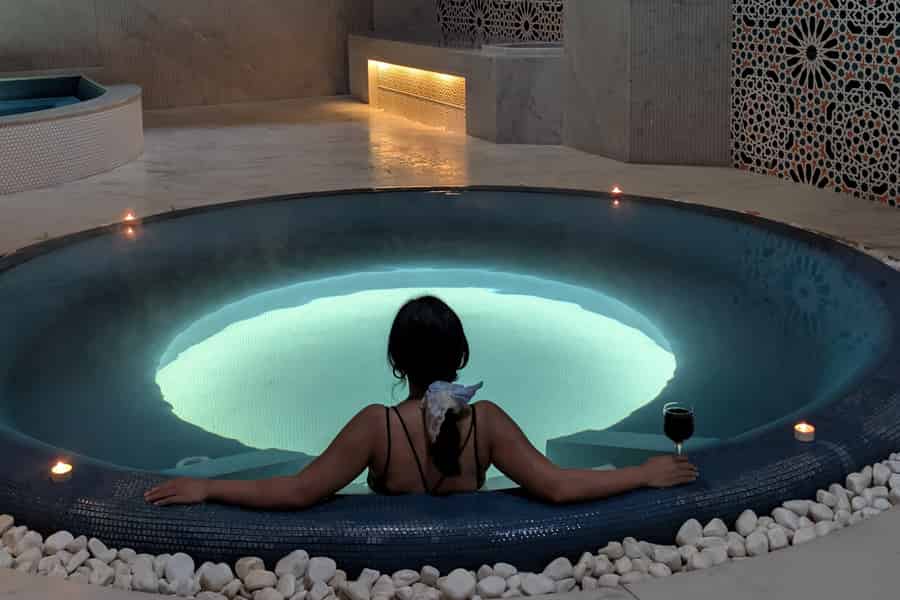 Tiflis: Legendäre königliche Schwefelbecken mit Sauna & Wein. Foto: GetYourGuide