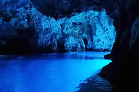 Blue Cave speedboat trip from Trogir