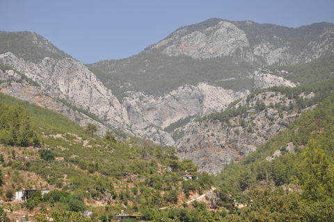 Alanya: Experience Alanya on a jeep safari with unforgettable views