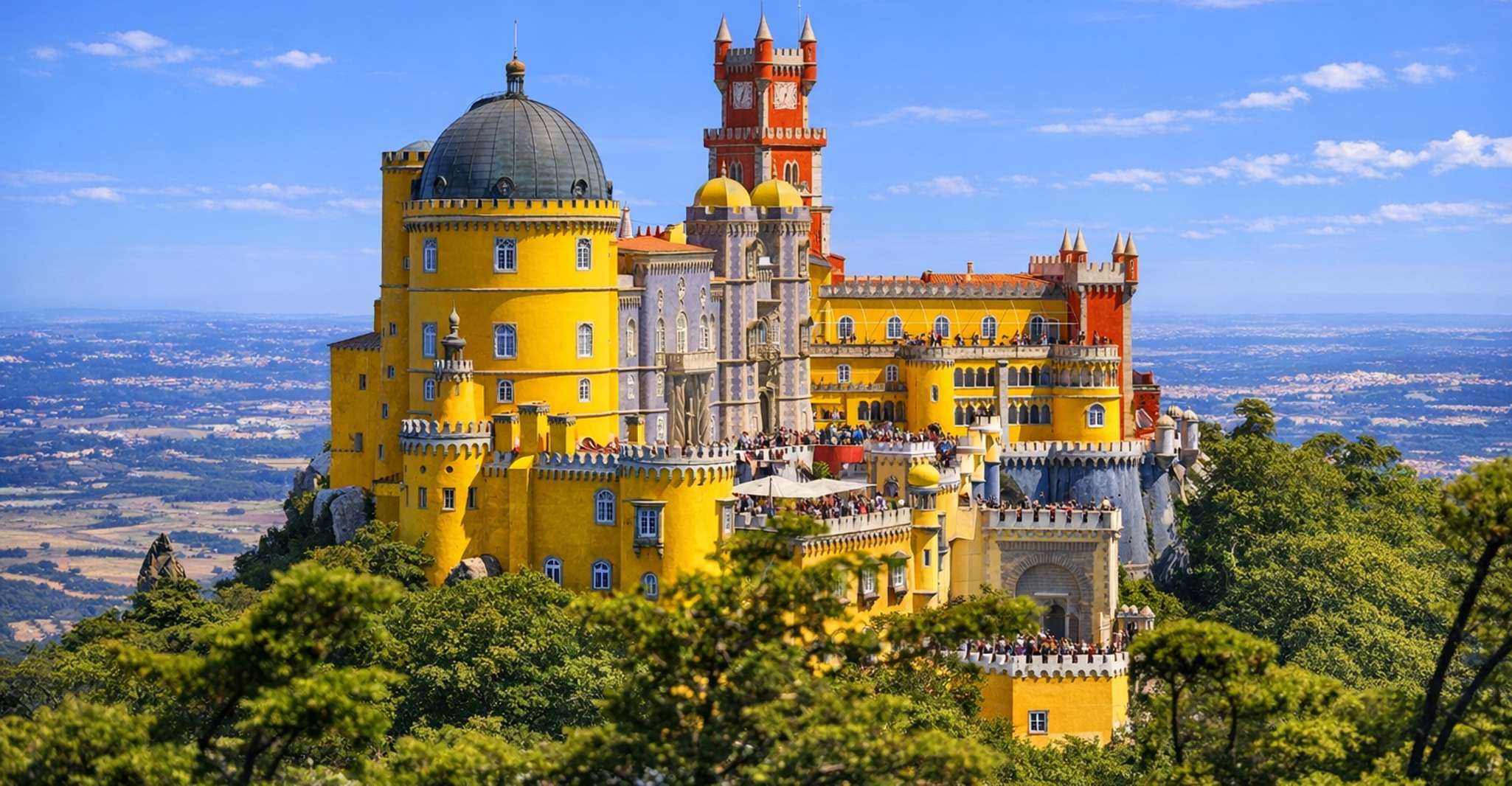 Lisboa: Sintra, Pena, Regaleira, Roca Coast, & Cascais Tour