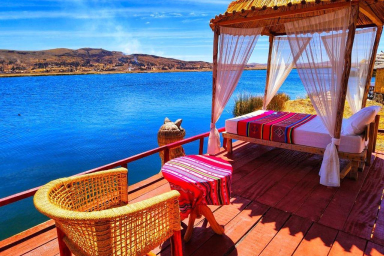 Puno: Uros Island + Floating Hotel 2 Days | Dinner