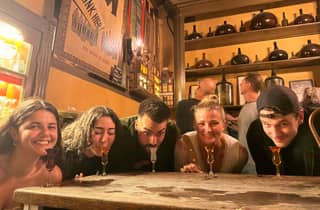 Amsterdam: Speakeasy- & Cocktail-Tour mit Jenever-Verkostung