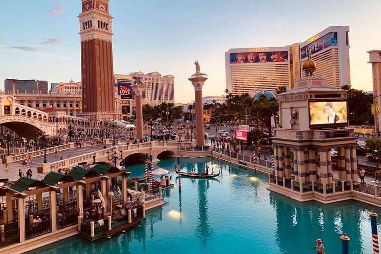 Las Vegas: Private Las Vegas Strip City Tour at Night