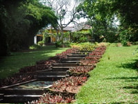 Van Bentota/Beruwala, Lunuganga & Brief Garden Marvels Tour - Housity