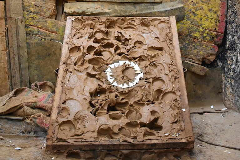 Bogotá: Nightlife Tour with Hidden Bars, Local Drinks & Tejo