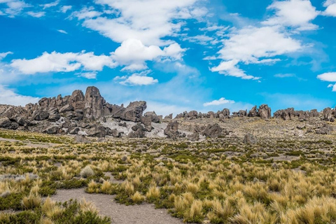 AREQUIPA: PILLONES WATERVALLEN EN STEENBOS