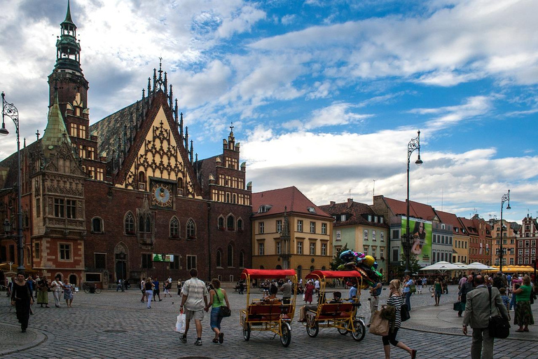 Wroclaw: Old Town, Ostrów Tumski, and Dwarves Guided Tour