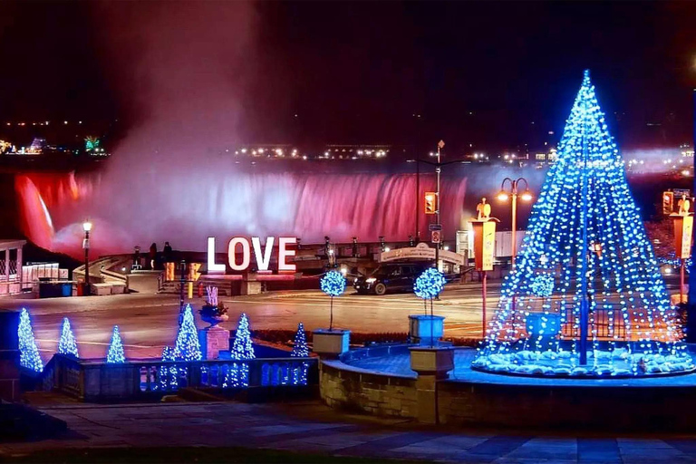 Vanuit Toronto: Winter Lichtjesfestival Niagara Falls TourTour met reis achter de watervallen en Skylon Tower