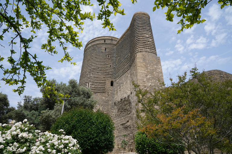 Baku Uncovered: Guided Tour with Food, Wine & National Dress