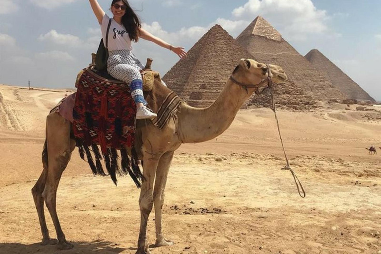 Giza: Private Half-Day Pyramids with Lunch at Villa Khufu