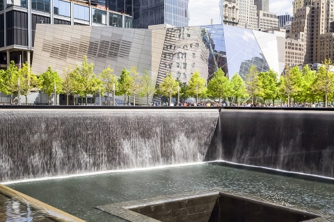 New York : mémorial et musée du 11 septembreNew York : mémorial et musée - famille de 4