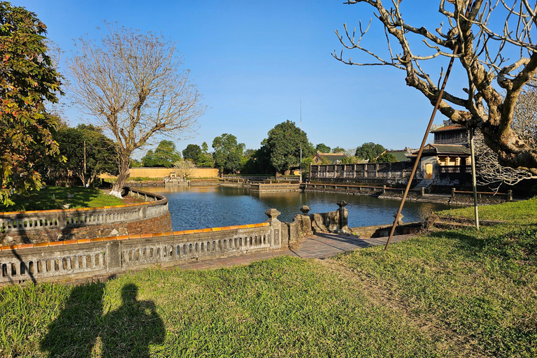 Hue: Stadsrondleiding met gids voor een hele dag naar must-see attracties