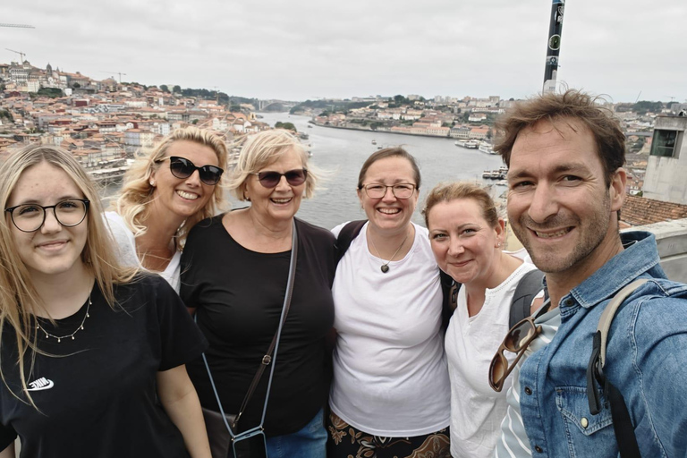 Porto: Walking Tour Highlights with Local Guide (smallgroup) Porto: Walking Tour with Local guide (Private)