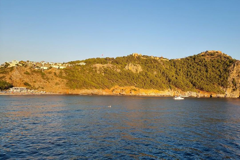 Alanya Relax Coastal Tour de Barco com Almoço e Natação