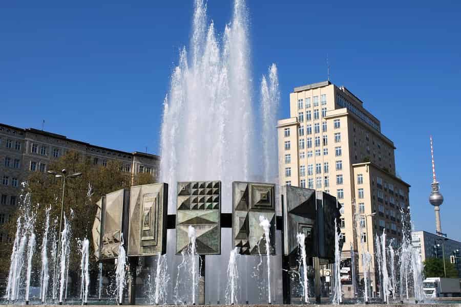 Berlin: Karl-Marx-Allee 2-Stunden Tour. Foto: GetYourGuide Berlin: Karl-Marx-Allee 2-Stunden Tour. Foto: GetYourGuide