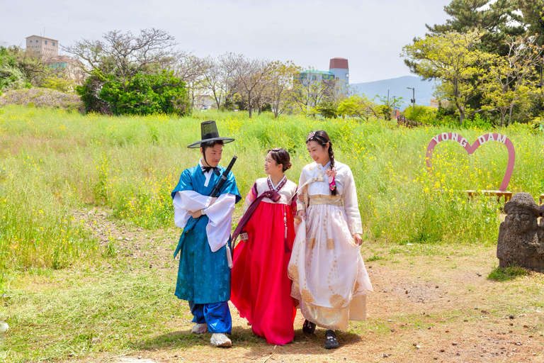 Jeju: Premium Hanbok Experience with Styling & Photo Zone 2 Hours Rental