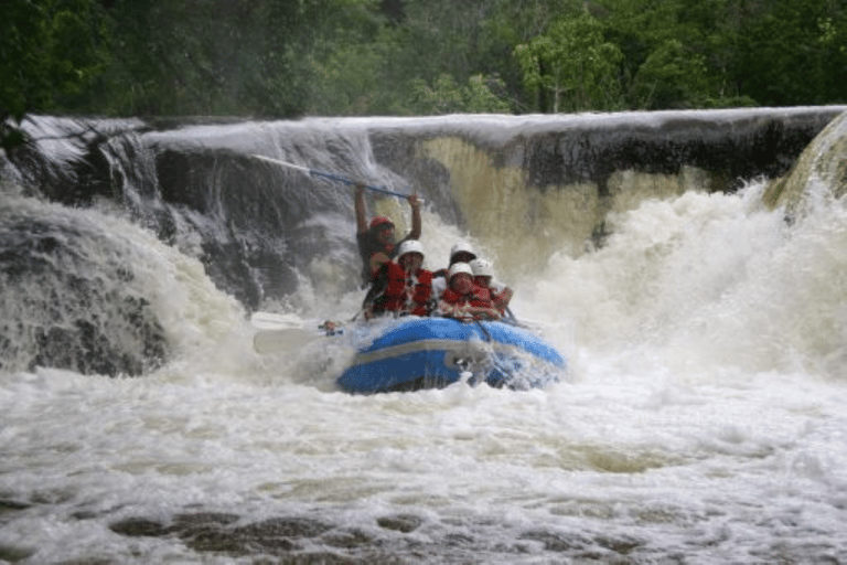 San Cristóbal: 3-tägige Rafting Tour mit Wasserfällen und RuinenKabine mit eigenem Bad