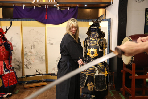 Osaka: Learn Bushido - Trial Slashing with Samurai Sword Trial slashing in Bushido with Samurai Sword real sharpnes