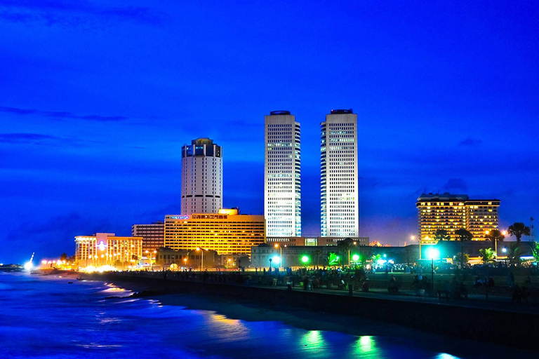 Colombo: Tuk-Tuk Night Tour with Food Tasting & Pickup