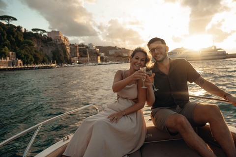 Sorrento: Private Sunset Cruise