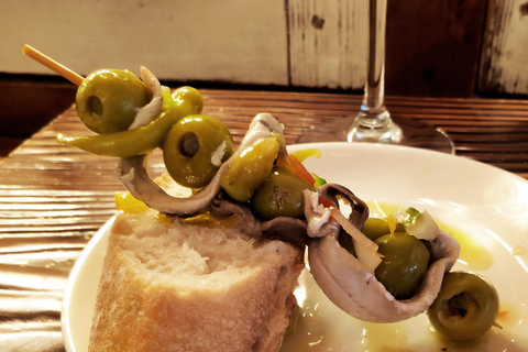 Pamplona: Pintxos Tasting Tour with Local Guide