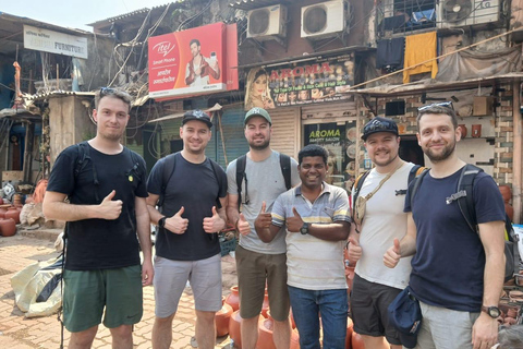 Mumbai : visite guidée du bidonville de Dharavi avec un guide localEn privé : Promenade guidée dans le bidonville de Dharavi avec un guide local