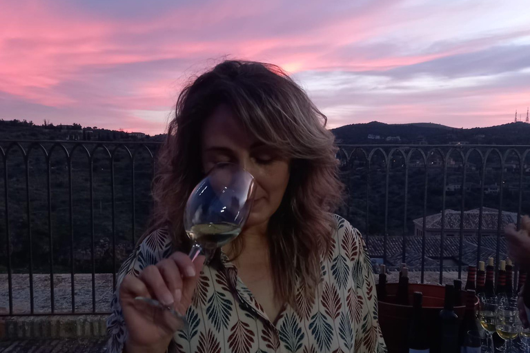 Wine, EVOO, and Tapas Tasting with Ana Morales, Toledo Historic Center Wine, EVOO, and Tapas Tasting with Ana Morales in Toledo's Historic Center