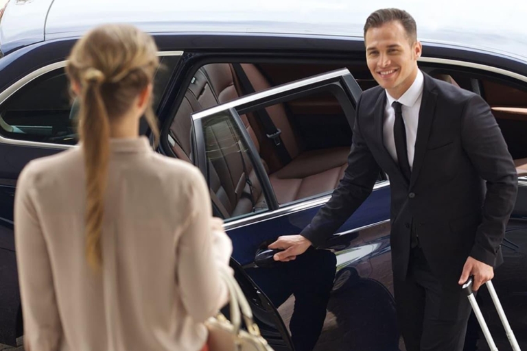 Private Airport Transfer From or To Doha Airport