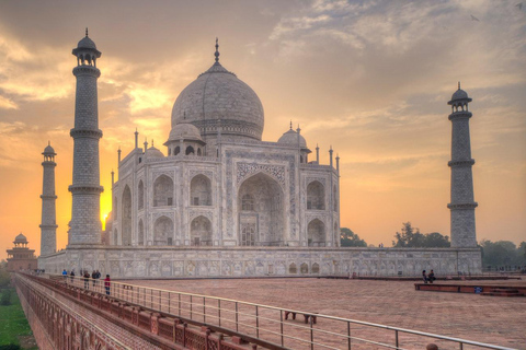 From New Delhi: Private Sunrise Taj Mahal & Agra Tour by car From Delhi: Private AC Car with Driver + Tour Guide