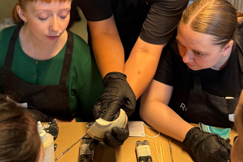 MANCHESTER: Mending pottery with a Gold (Kintsugi )