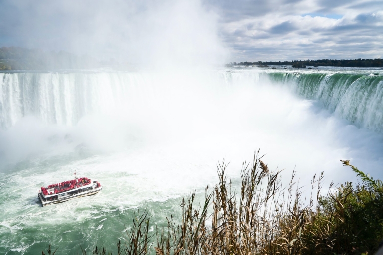 Toronto: jednodniowa wycieczka do Niagara Falls z rejsem łodziąToronto: jednodniowa wycieczka do Niagara Falls bez atrakcji