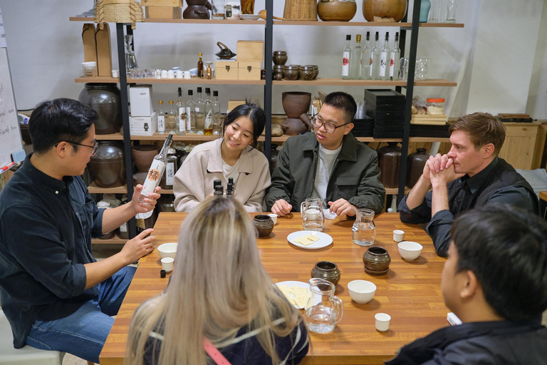 Dégustation de soju à la distillerie - L'histoire des trois cochons