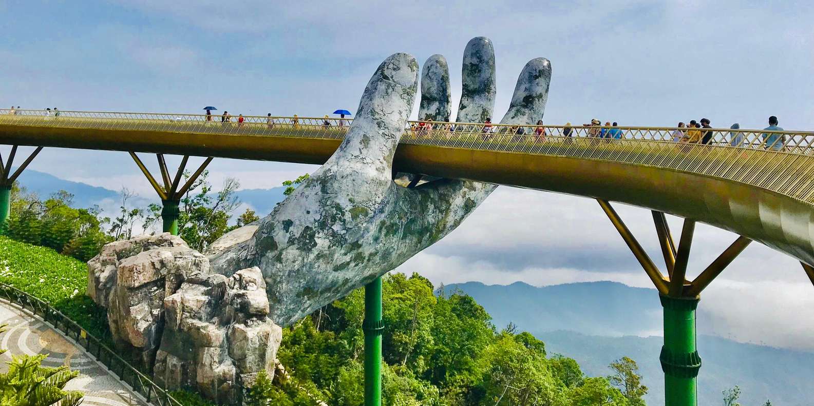 天然大理石オブジェ【鷹】ベトナムダナン マーブルマウンテン産 ダナンバーナーヒルズ＆マーブルマウンテン プライベートツアー