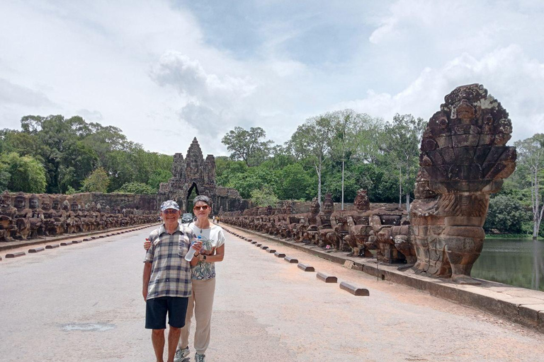 Exploring Angkor Wat: A Tour from Phnom Penh to Siem Reap