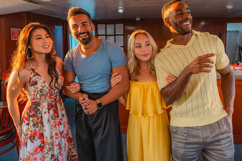 Long Beach: Valentine's Day Dinner or Singles Cruise Long Beach: Valentine's Day Romantic Dinner Cruise