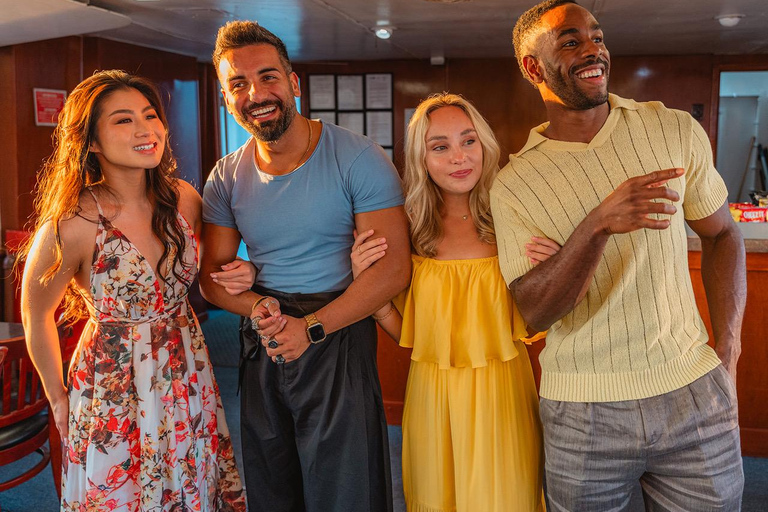 Long Beach: Valentine's Day Dinner or Singles Cruise Long Beach: Valentine's Day Romantic Dinner Cruise