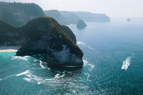 Desde Bali: Nusa Penida Excursión en lancha rápida con snorkel + tierraExcursión compartida en lancha rápida Premium con punto de encuentro