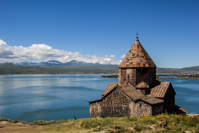 Visite privée : Sevan, Sevanavank, Dilijan, Haghartsin, MiminoSevan, Sevanavank, vieille ville de Dilijan, Haghartsin, Mimino