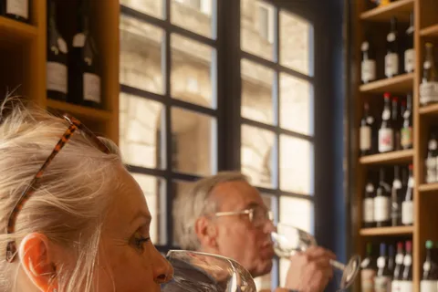 Toulouse: Guided Food Tour with Full Meal and Drinks