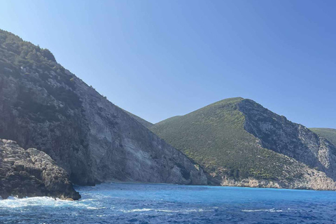 Zante: Crucero por la isla y las tortugas en EuroskyNaufragio Cuevas Azules e Isla de las Tortugas Cuevas Ceri