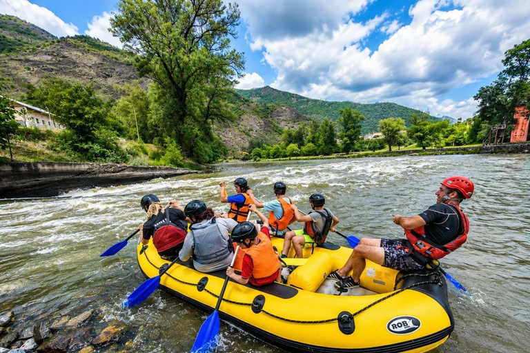 Tbilisi: Gudauri Paragliding and Aragvi Rafting & Day Tour