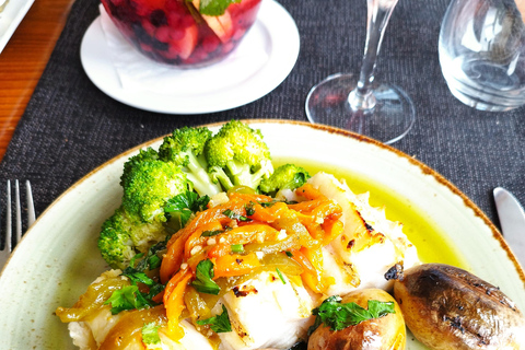 From Lisbon: Tour Sintra, Pena Palace, Regaleira and Cascais Private Tour