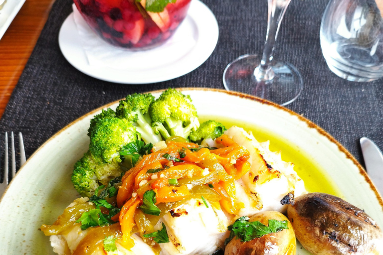 From Lisbon: Tour Sintra, Pena Palace, Regaleira and Cascais Private Tour