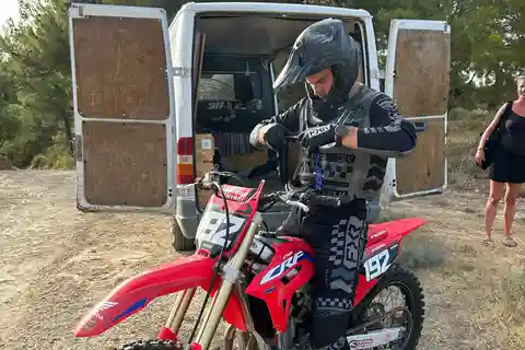 Rodos: Rent a Motocross bike