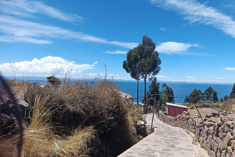 Puno: Uros Floating Islands + Taquile Natural Island (Full Day) with Guide Puno: Floating Uros Islands + Taquile Natural Island (Full Day) with Guide