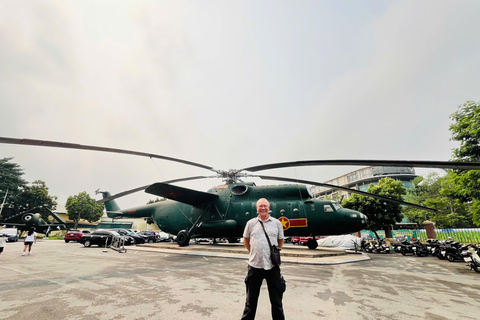Hanoi: Guided Tour B-52 and Air Defence Museum & Hidden Gem
