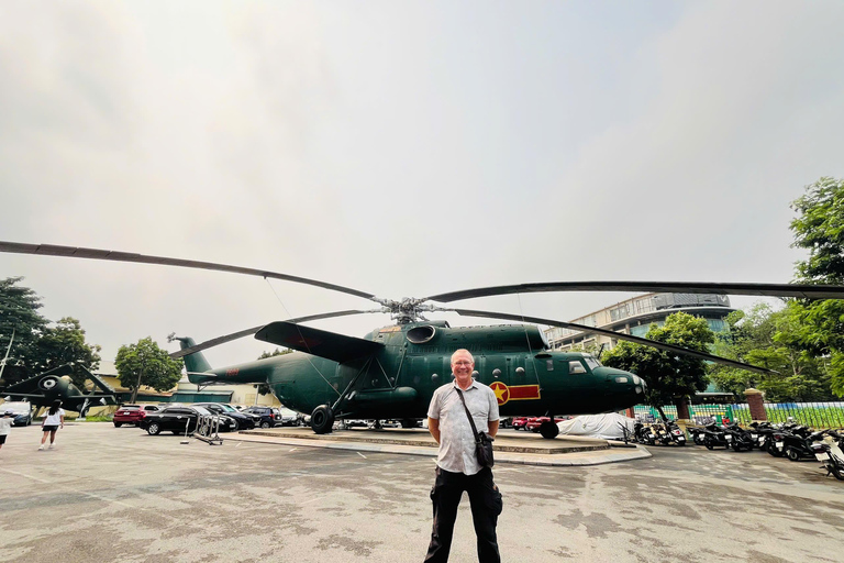 Hanoi: Guided Tour B-52 and Air Defence Museum & Hidden Gem