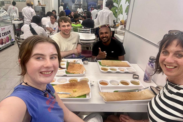Kandy: Street Food, Tea Plantation, and Wood Art Tour