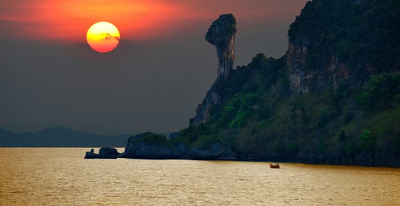 7 Islands sunset tour plus bioluminescent plankton + BBQ